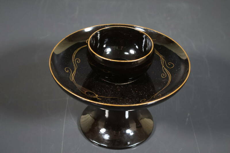 【和】(8903)　時代古作　時代蒔絵龍文台　天目台茶碗