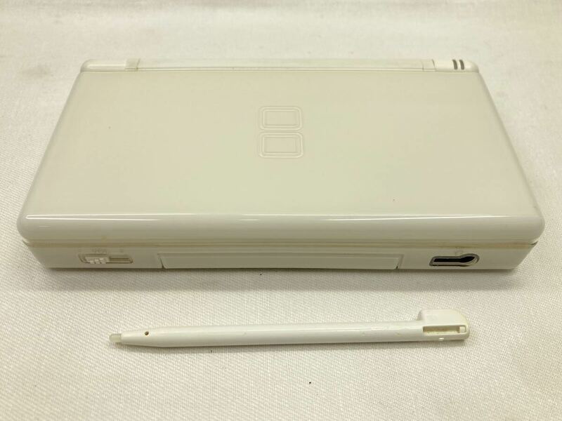 ★送料無料★ニンテンドーDS Lite ホワイト 任天堂 2403A