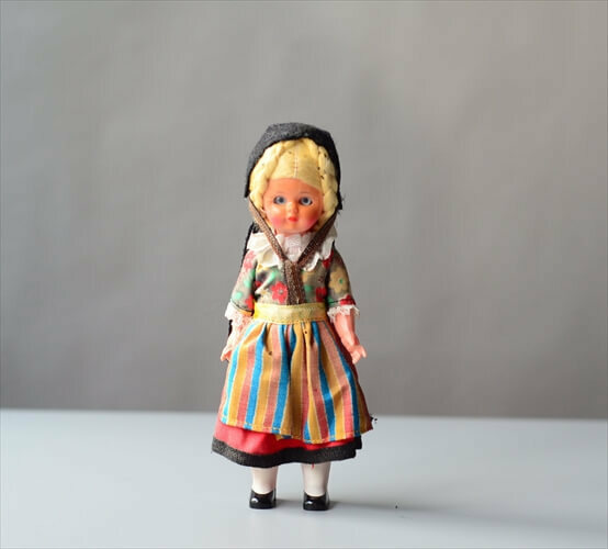 ドイツ製 スリープアイドール 民族衣装 人形 フィギュア ヴィンテージ アンティーク_ig3815