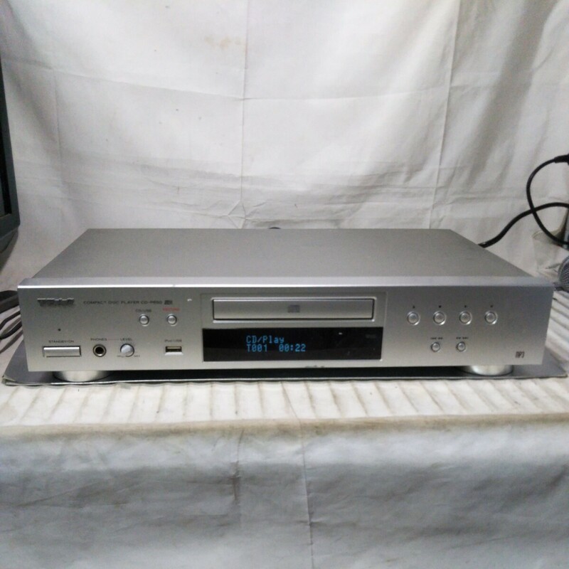 送料無料(BM538)TEAC ティアック CDプレーヤー CDデッキ　CD-P650