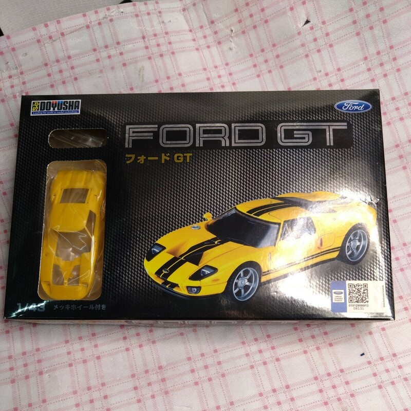 童友社 フォード GT 1/43 エクセレント プラモデル