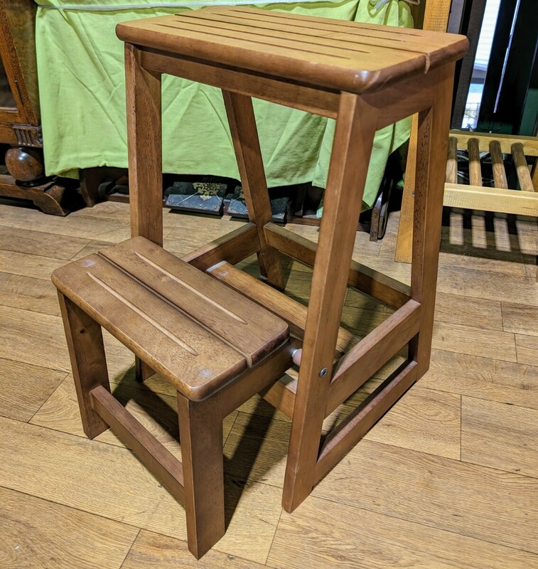 木製 踏み台 折りたたみ 2段 脚立 収納式 階段 足場 ステップ ツール 椅子 チェア 家具 (03126
