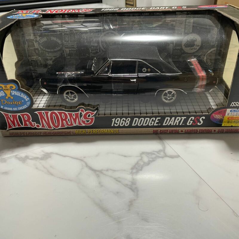 《箱付き》【1/18スケール】1968 Dodge Dart GSS MR.Norm'sミニカー 模型 コレクション放出 メタルダイキャスト 黒系 Norms ダッジ ダート