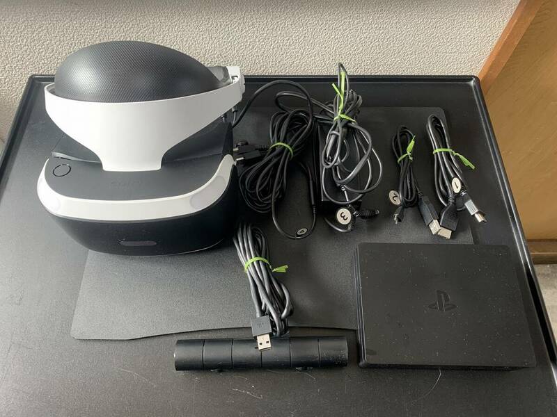 SONY　ソニー　PlayStation VR　プレーステーションVR CUH-ZVR2 ヘッドセット　ゲーム用品　①