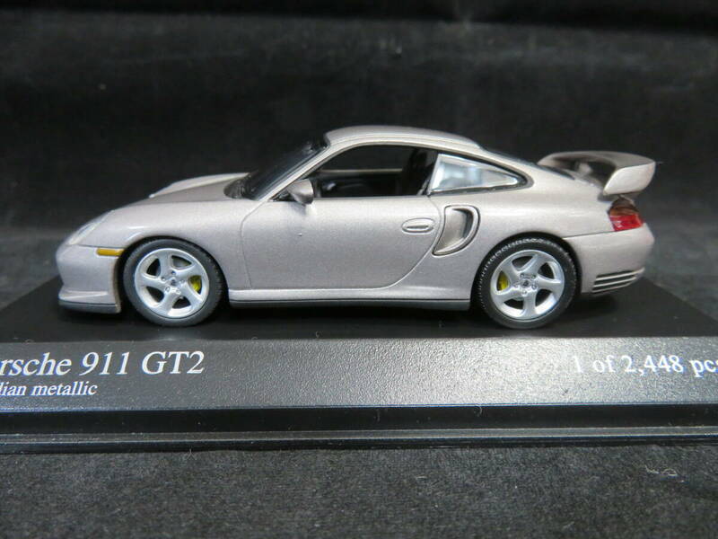 1/43　ポルシェ　911　GT2　2001　グレーメタリック