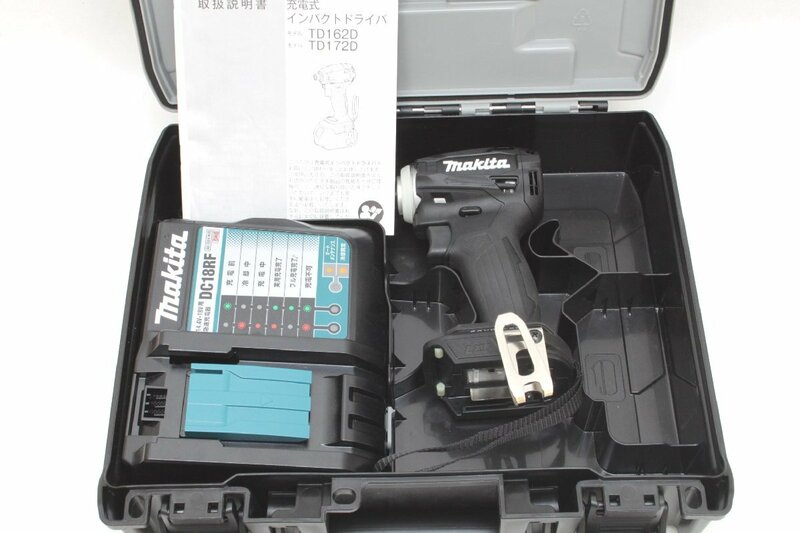 1K383☆マキタ Makita☆ 充電式インパクトドライバ TD172DZ 充電器 DC18RF ケース色違い 未使用品 【ニューポーン】