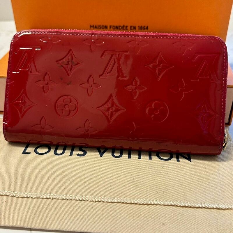 ルイヴィトン　LOUIS VUITTON ヴェルニ　財布　長財布　ジッピーウォレット　レディース