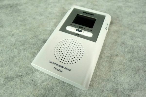 O1345 【東芝 AM/FMポータブルラジオ TY-SPR4】 デジタルチューナー スピーカー・プリセット機能付/60