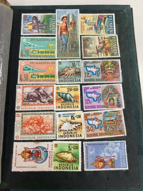 【2D72】海外　外国　切手　切手ブック　コレクション　コレクター　記念