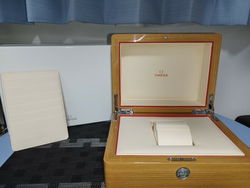 OMEGA オメガ 時計ボックス 未使用保管品 2015年製 3番 カードホルダー 空箱 高級 木目調 BOX ウォッチケース 送料無料