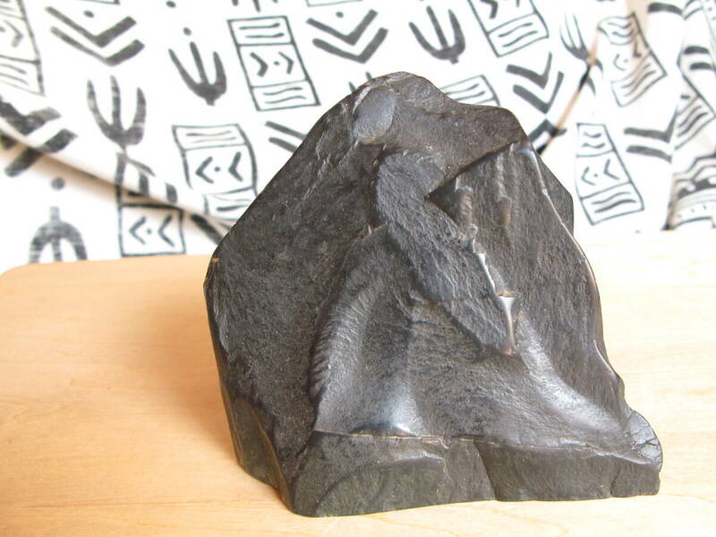 那智黒石 約10x11x6ｃｍ 重さ約６６０ｇ 粘板岩　水石 天然石 神奈川より６０サイズ （s41３)