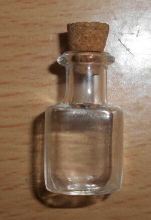ガラス瓶 蓋付き 透明ボトル ミニボトル 中古 1点