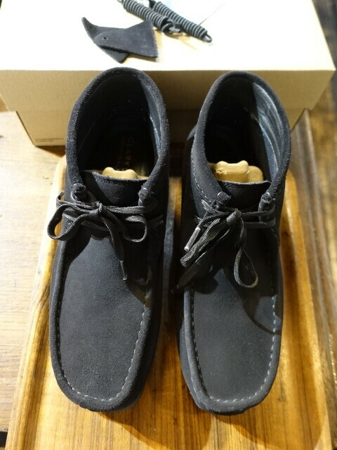 BEAMS × クラークス ゴアテックス　ブーツ　美品　WallabeeBtBGTX サイズ8 1/2 黒　スエード　希少