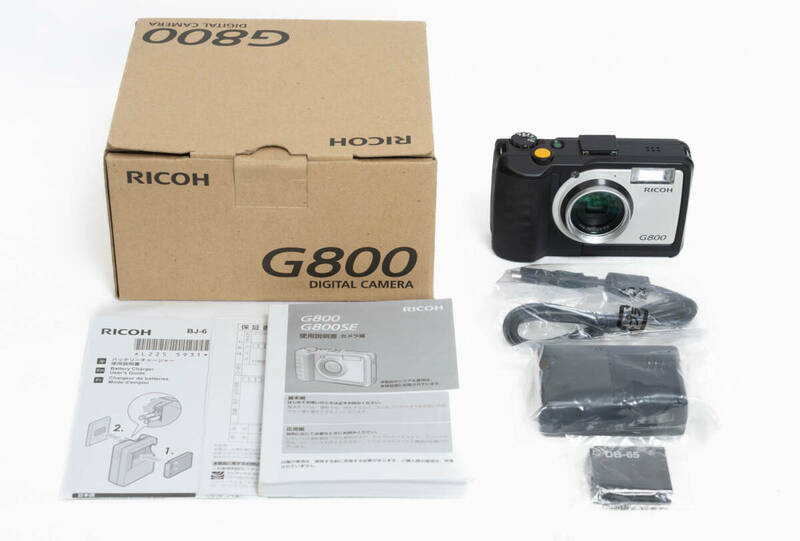 RICOH デジタルカメラ G800 広角28mm 防水5m 耐衝撃2.0m 防塵 耐薬品性 極美品