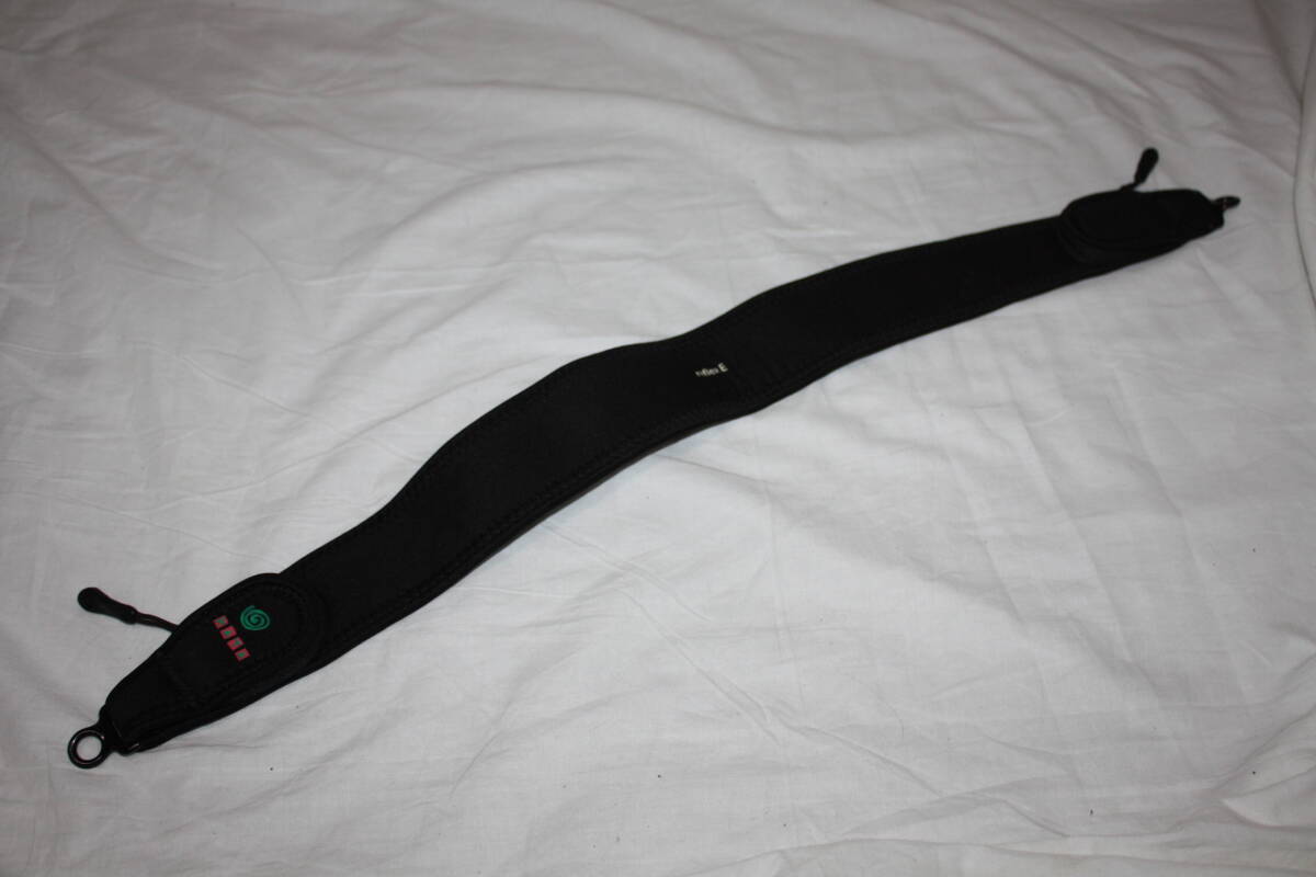 送料無料！　KATA　美品　ショルダーベルト