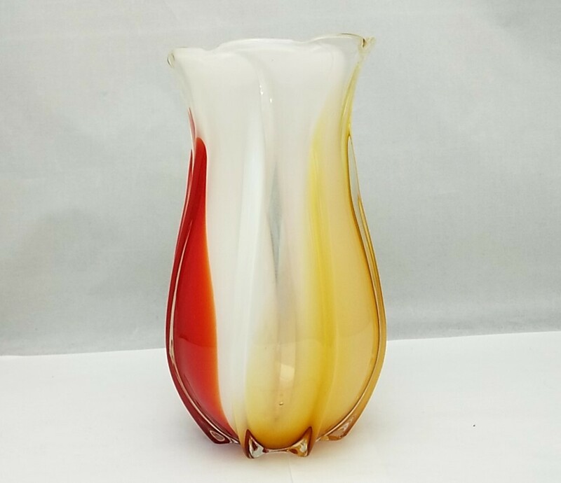 花瓶　ガラス　赤白黄　高さ25cm　口径11cm　胴径14cm　重さ1547g　/　　花器　花入れ　壺　インテリア