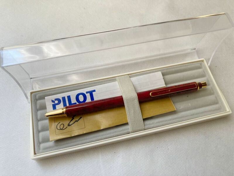 ◆ パイロット　【PILOT】 ボールペン　ブラック＆レッド（マーブル）　インク新品交換　◆