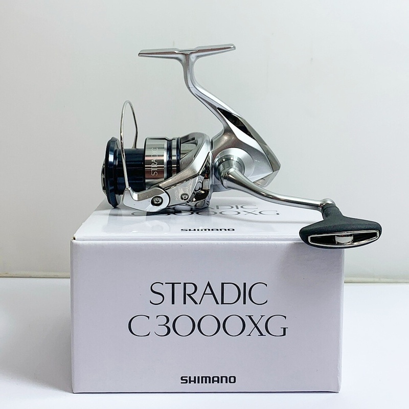 ★★ SHIMANO シマノ 19ストラディックC3000XG　スピニングリール 04020 やや傷や汚れあり