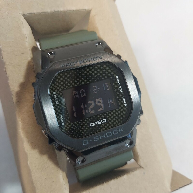 未使用 カシオ CASIO 腕時計 G-SHOCK ジーショック Gショック gm-5600b ブラック デジタル メタル