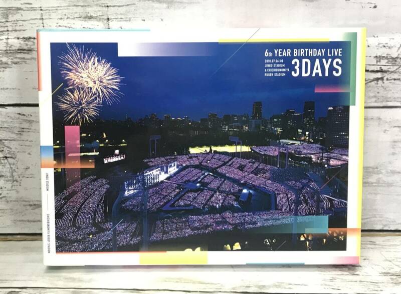 E02-2174　中古品　乃木坂46　6th YEAR BIRTHDAY LIVE 3DAYS　2018.07.06-08 JINGU STADIUM & CHICHIBUNOMIYA RUGBY STADIUM　Blu-ray５枚