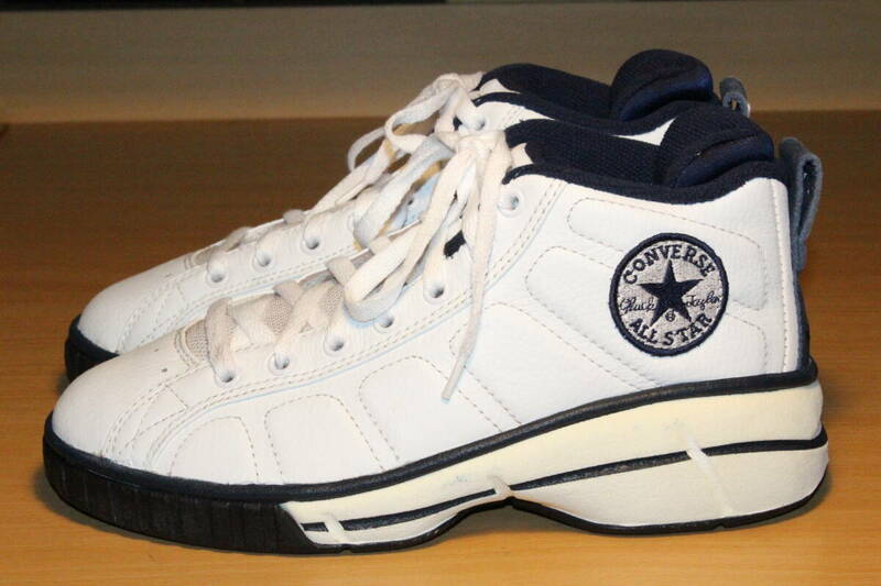 希少な未使用展示品 難あり CONVERSE オールスター２０００ ９０ｓ　バスケットボールシューズ　25.5cm