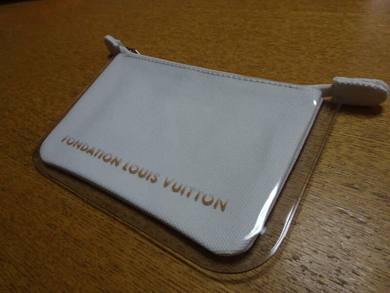 【新品・日本未発売・送料140・絶版柄】 LOUIS VUITTON FONDATION ルイヴィトン美術館 ポーチ 白