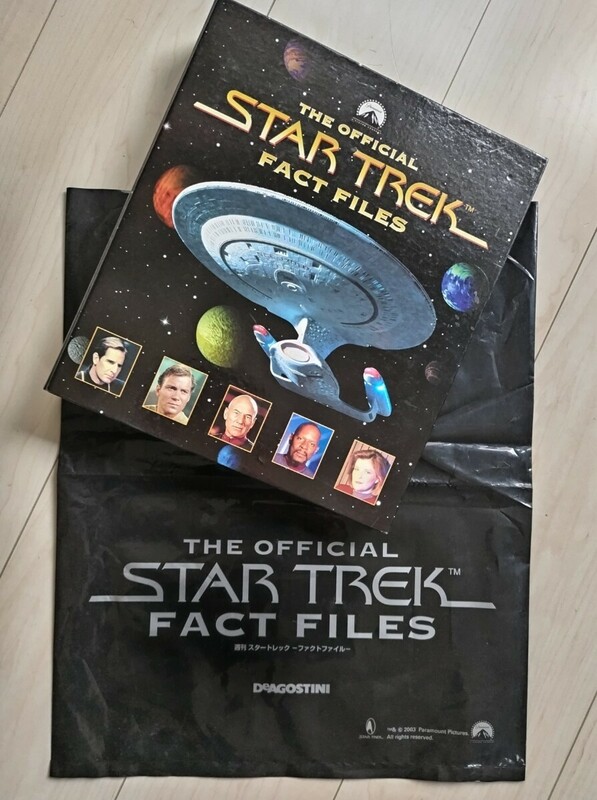 バインダー　スタートレック STAR TREK　ファクト ファイル FACT FILES　バッグのオマケ付き