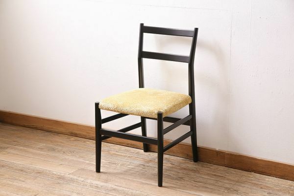 R-046018　中古　Cassina(カッシーナ)　GIO PONTI(ジオ・ポンティ)　646 和を感じるモダンなチェア(椅子、ダイニングチェア)(定価約10万円)