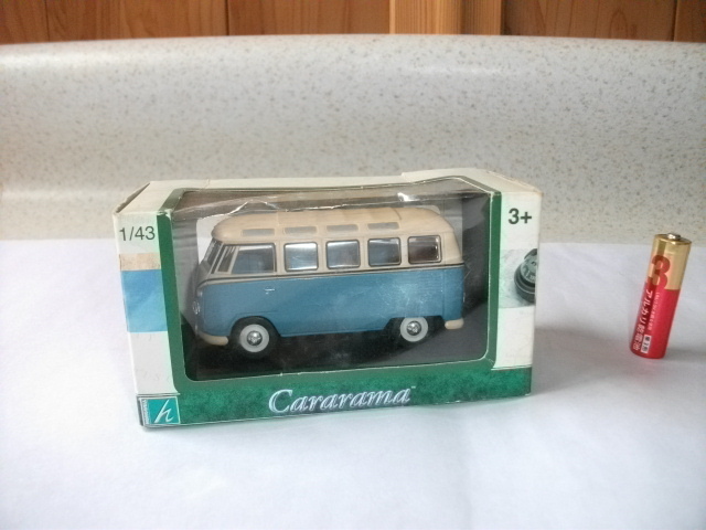 ミニカー フォルクスワーゲン　マイクロバス 水色 1/43 VOLKSWAGEN Microbus　カララマ Cararama