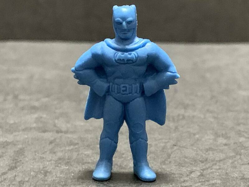 当時物 古い バットマン 消しゴム ガチャガチャ おまけ ソフビ 塩ビ フィギュア ヒーロー ＤCコミック BATMAN