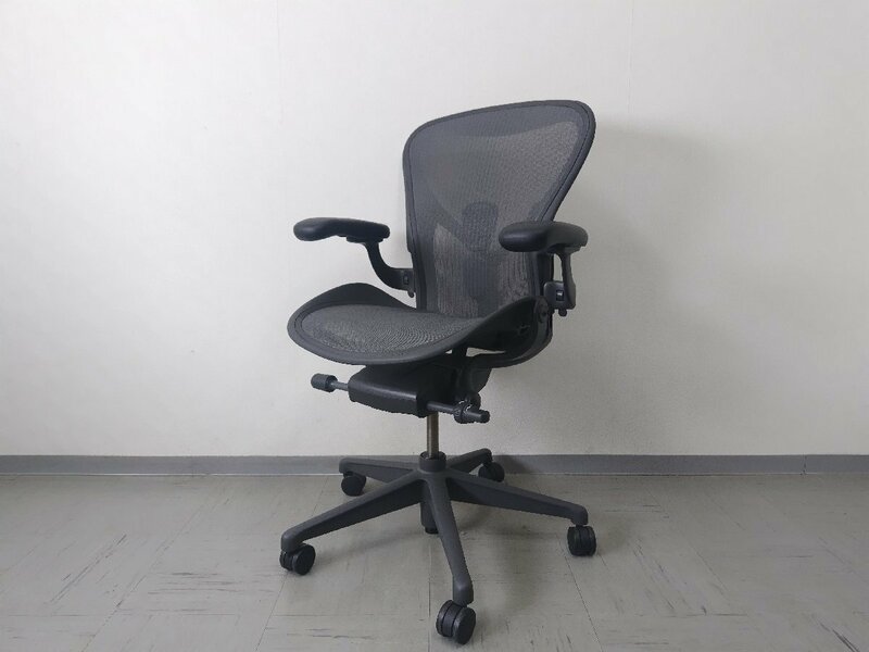 【美品】Herman Miller ハーマンミラー アーロンチェア リマスタード Bタイプ 25万 グラファイトフレーム 事務椅子 オフィスチェア