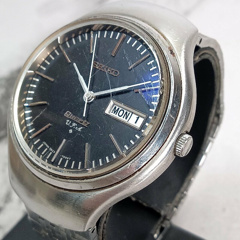 ジャンク品 不動品 動作未確認 SEIKO セイコー VFA 3823-7001 黒文字盤メンズ 腕時計 部品 ■nmx-977