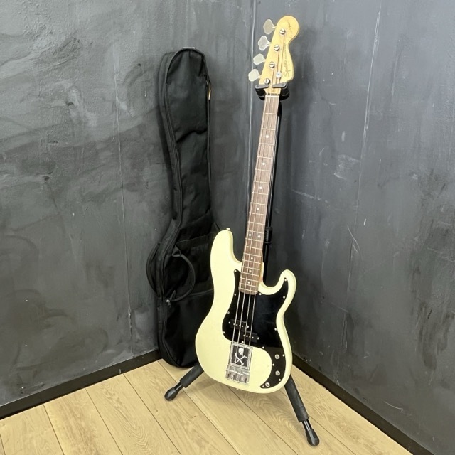 エレキベース 【中古】 Squier by Fender PRECISION BASS スクワイヤー by フェンダー プレシジョン ベース 弦楽器 音楽 バンド / 71136