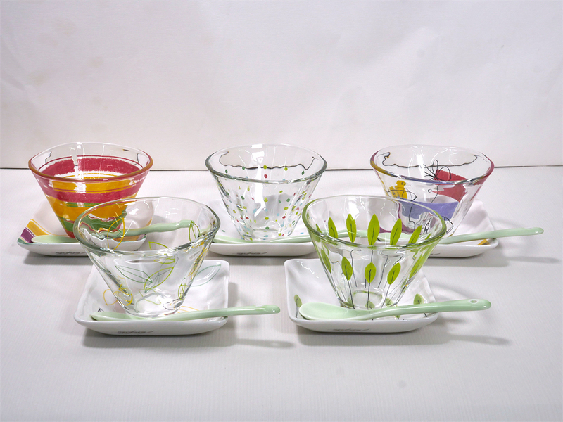 エミリオロバ　デザートカップセット（5つセット）/ グラス＆小皿＆スプーン / 夏に使いたい