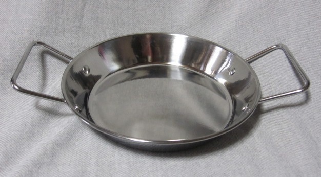 お手軽便利なパエリア鍋　Paella pan　　２０cm　　1.0