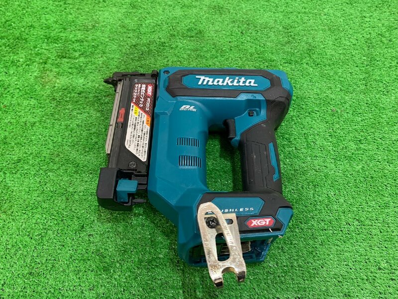 【中古】 makita マキタ　充電式ピンタッカ　PT001GZ　【博多店】 動作確認済み