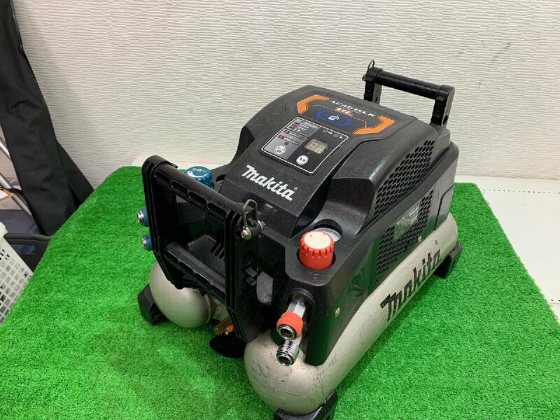 【中古】 マキタ　エアーコンプレッサ　AC461XLK 【博多店】