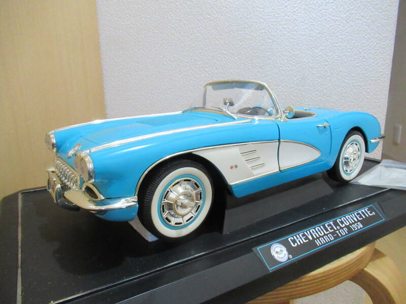 ★1/12　SOLIDO社　シボレー　コルベット　CHEVROLET　CORVETTE　HARD-TOP　1958年★