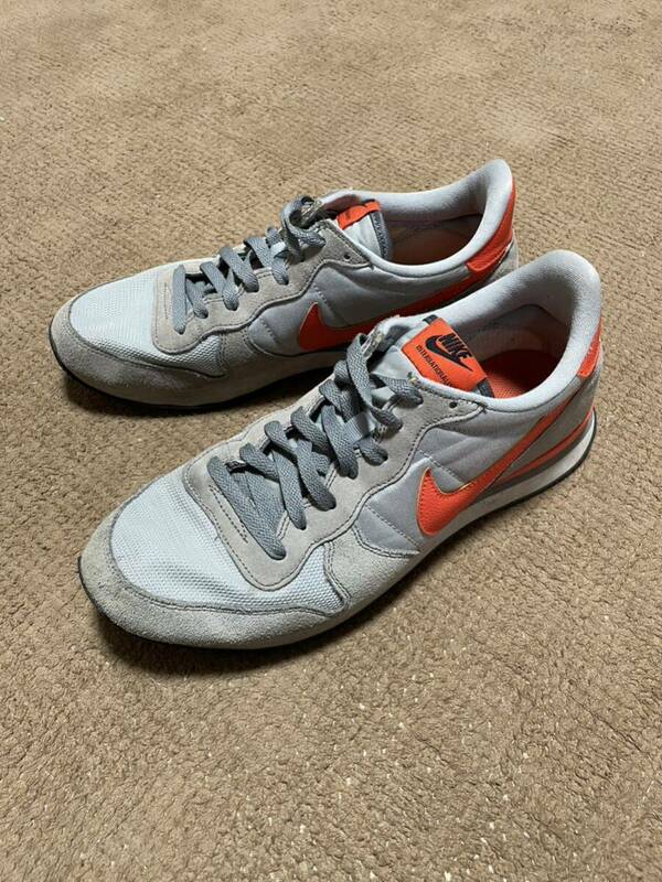 80年復刻モデル NIKE INTERNATIONALIST