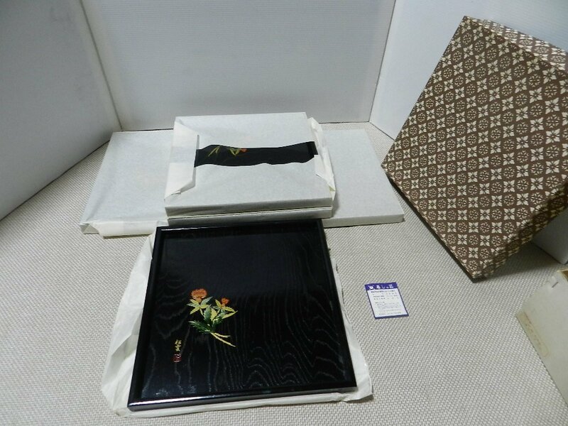 木製会席盆　黒目はじき　紅花　5客揃え　　銘々盆　茶道具　未使用品