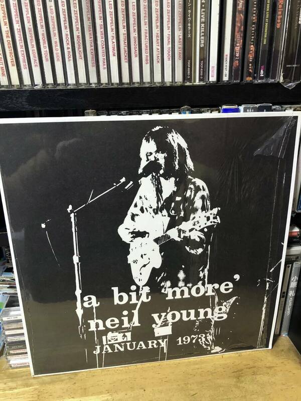 NEIL YOUNG/A Bit More(January 1973) スリック・ジャケット シュリンク有り　73年MSG公演&