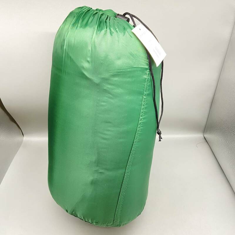 Σおそらく未使用品 タグ付き 寝袋 シュラフマミータイプ E200 グリーン 緑色 アウトドア キャンプ 登山 シンプルΣK52447