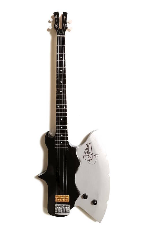 KISSモデルミニチュアギターベース斧25 cm。ミニ楽器