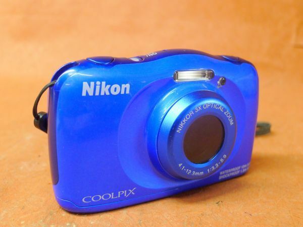 c207 Nikon COOLPIX S33 4.1-12.3mm f=3.3-5.9 コンパクトデジタルカメラ 防水仕様 ブルー バッテリー付 幅10.7㎝×高さ7㎝×奥行4㎝/60