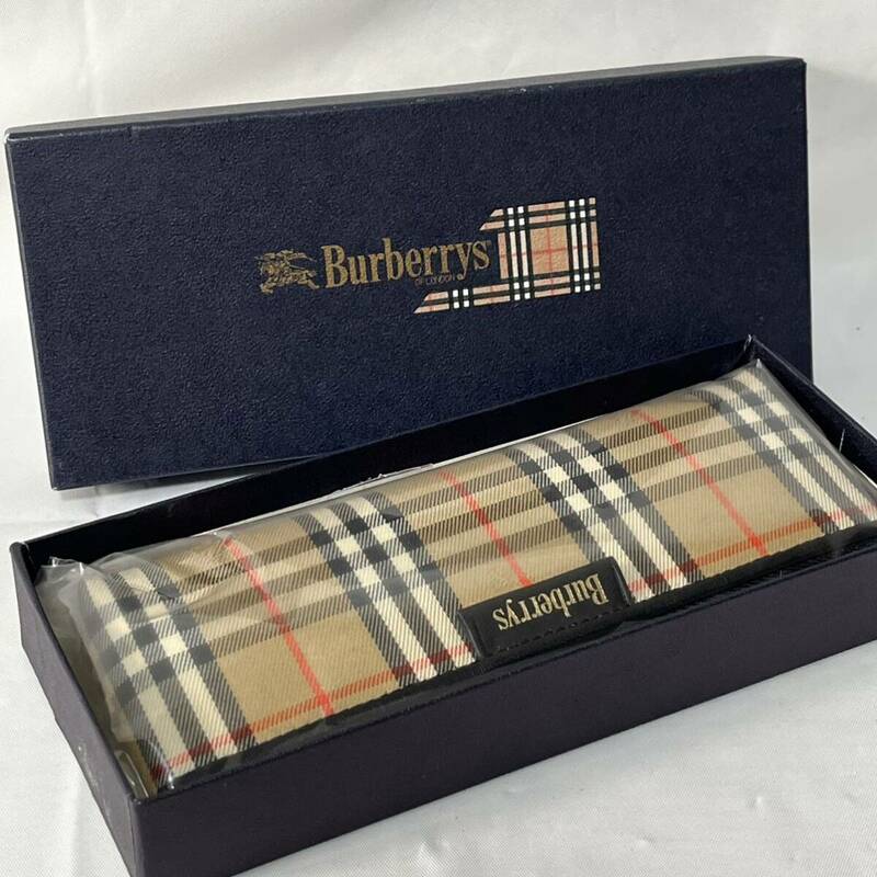 美品　BURBERRY Burberrys オールドバーバリー　ノバチェックシャドーホース　ペンポーチS