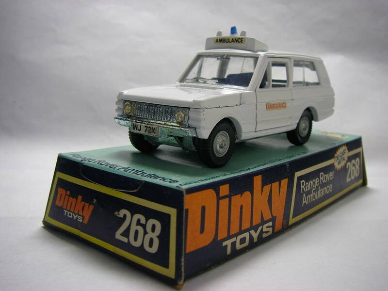 1970年代 DINKY #268 初期型クラッシック レンジローバー Ambulance ストレッチャー付き　バブルパック ランドローバー