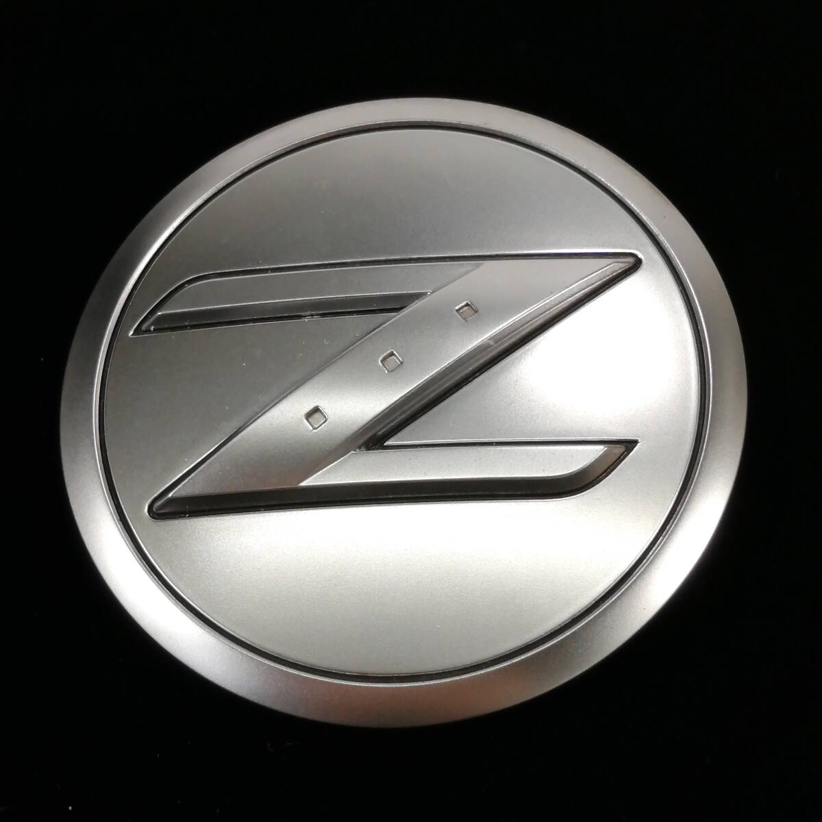 NISSAN フェアレディ Z エンブレム 63890-CD000 Z33 シルバー系 日産 DATSUN ダットサン 