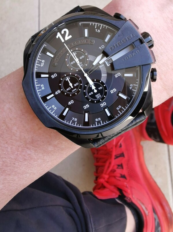 ディーゼルのビッグフェイス腕時計　ベルト社外品　黒