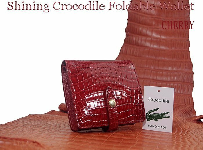 格安～ シャイニング クロコダイル 二つ 折財布 チェリー 実物画像 新品 美品 人気沸騰中の愛らしいデザインとコンパクトなサイズ感