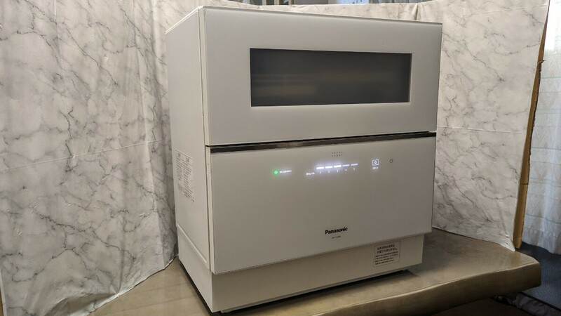 Panasonic パナソニック NP-TZ100-W 電気食器洗い乾燥機 2018年製 美品 動作品 食洗機